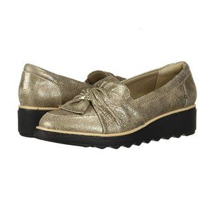 NWOB Clarks Sharon Dasher Pewter suede loafer 8.5 (bin 7 )